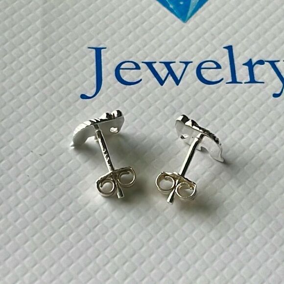 New Sterling Silver Elephant Earrings - Picture 3 of 3